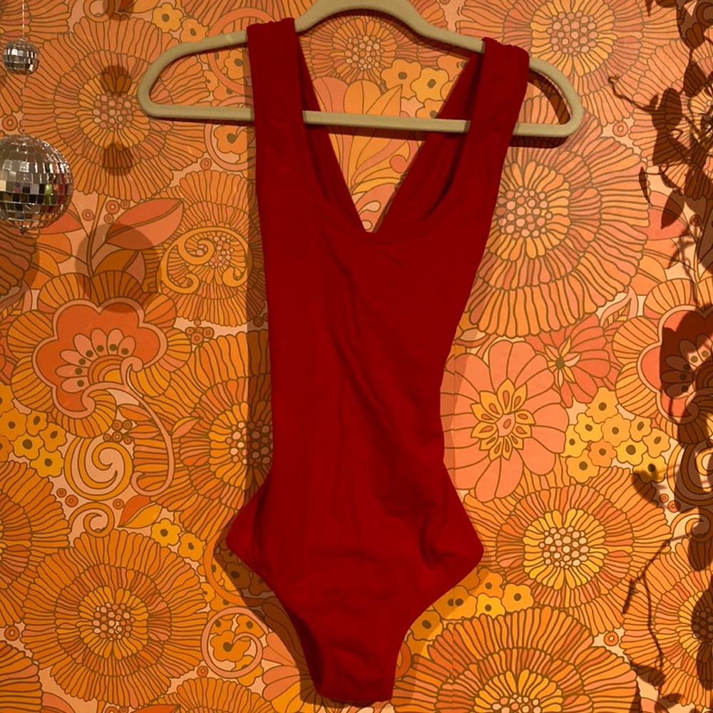 ARQ Cleo Leo in Medium